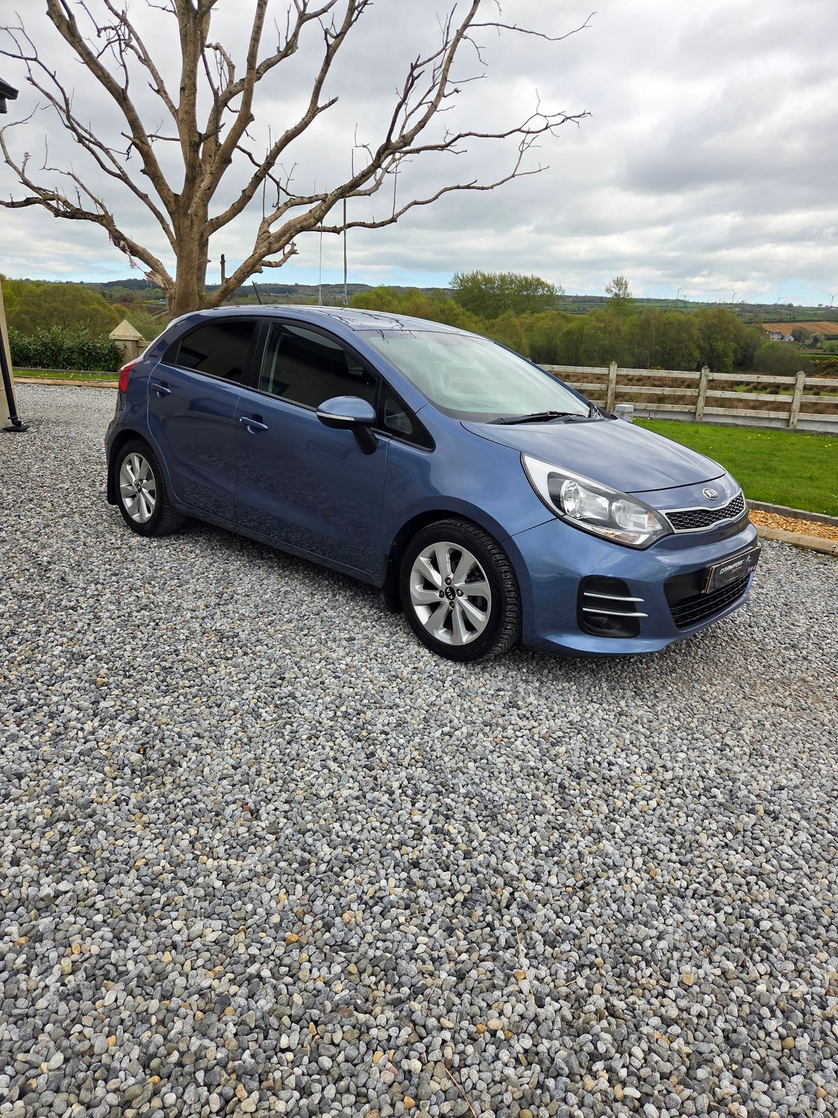 2015 Kia Rio 1.1 CRDi EcoDynamics 2 Hatchback 5dr Diesel Manual Euro 6 (s/s) (74 bhp), exterior view 4