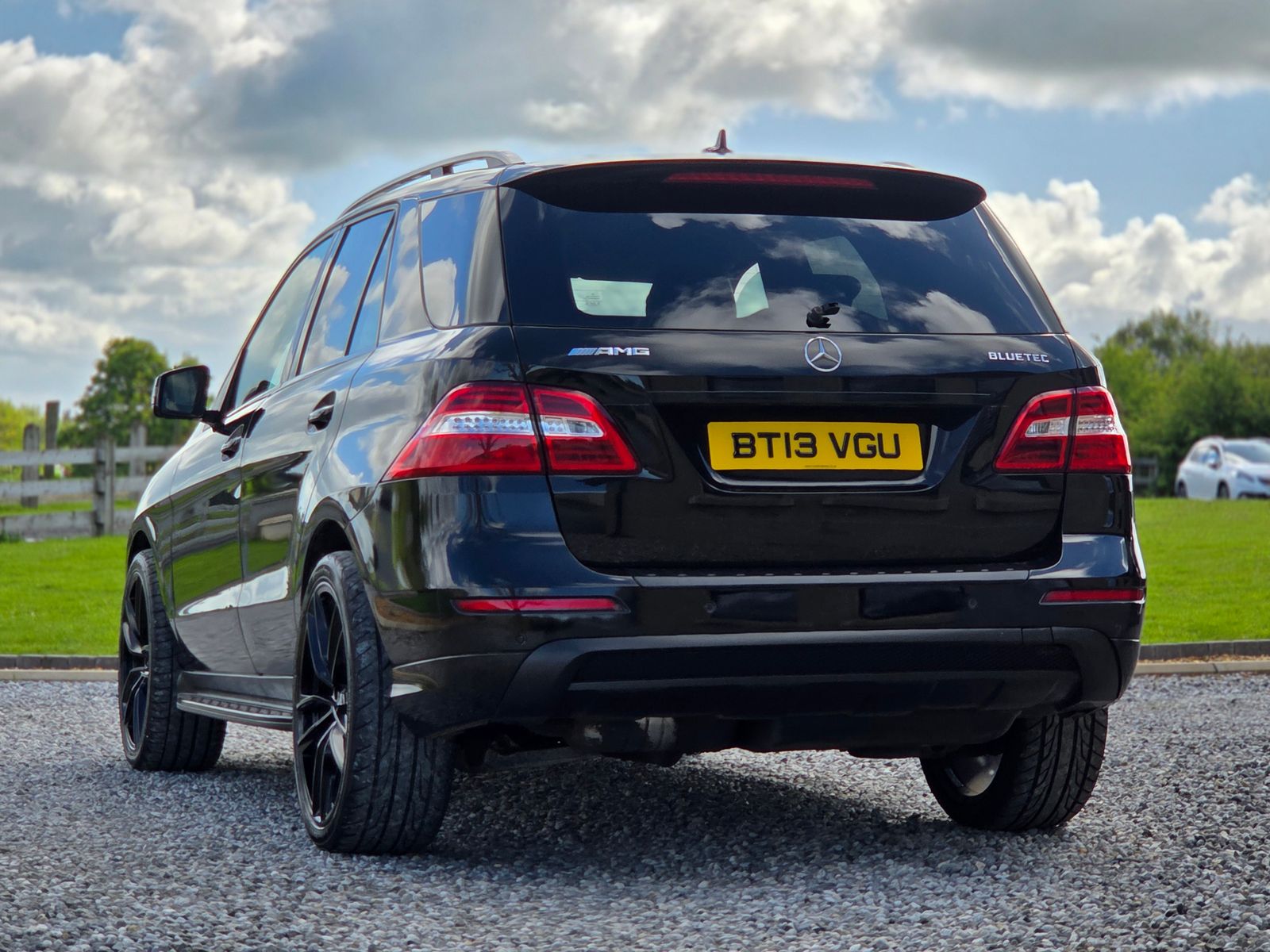 2013 Mercedes-Benz M Class 2.1 ML250 BlueTEC AMG Sport SUV 5dr Diesel G-Tronic 4WD Euro 6 (s/s) (204 ps), exterior view 3