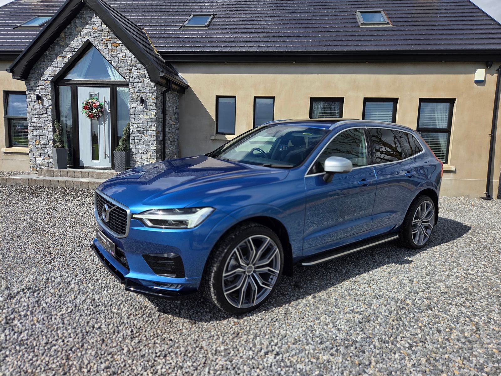2018 Volvo XC60 2.0L R-Design D4 AWD Auto SUV 5dr Diesel Automatic Euro 6 (188 bhp) for sale, exterior front view