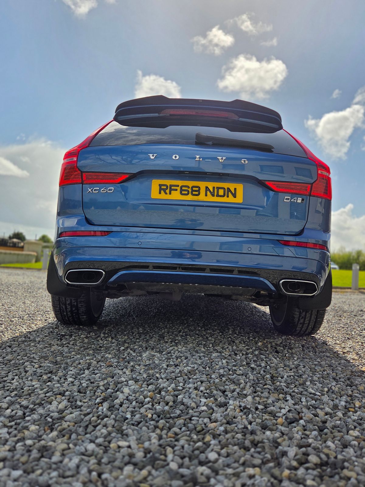 2018 Volvo XC60 2.0L R-Design D4 AWD Auto SUV 5dr Diesel Automatic Euro 6 (188 bhp), exterior view 2