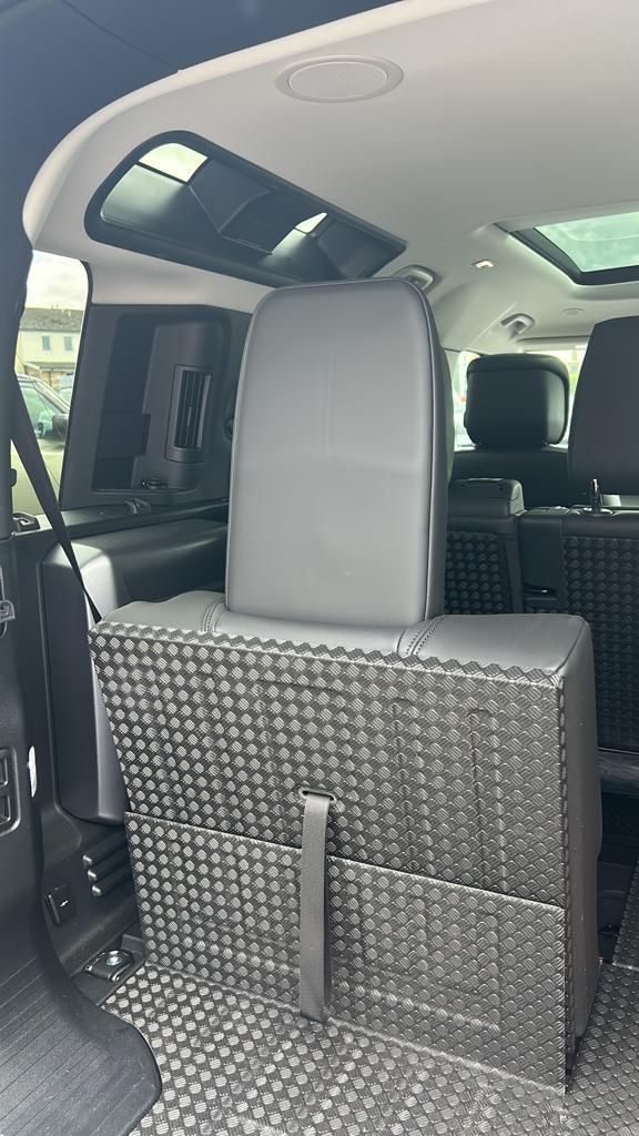 Land Rover DEFENDER 110 DEFENDER 110 3.0L MHEV H 5dr Automatic 2025