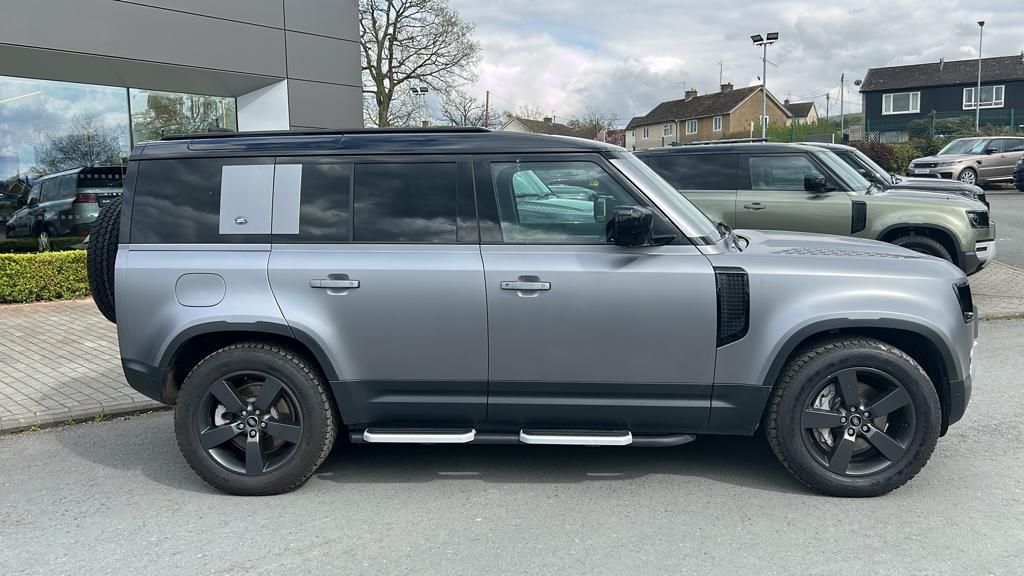 Land Rover DEFENDER 110 DEFENDER 110 3.0L MHEV H 5dr Automatic 2025