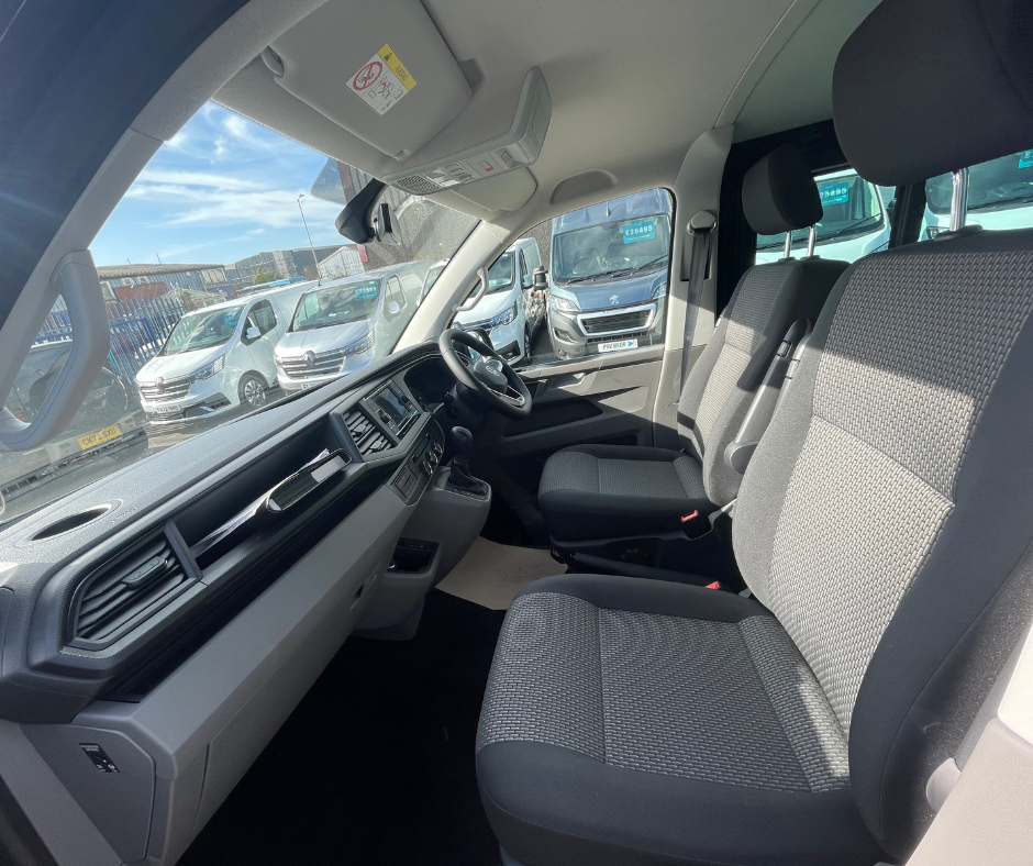 Volkswagen VOLKSWAGEN TRANSPORTER T3 kombi van - DSG 4dr Automatic 2025