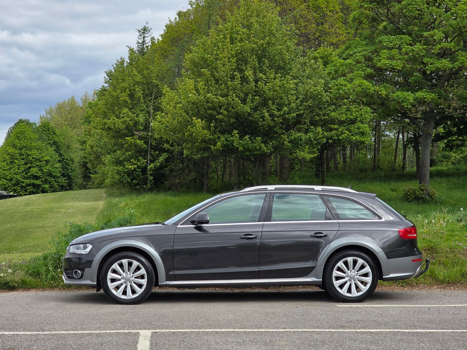2014 Audi A4 allroad 2.0 TDI quattro Euro 5 (s/s) 5dr, exterior view 4