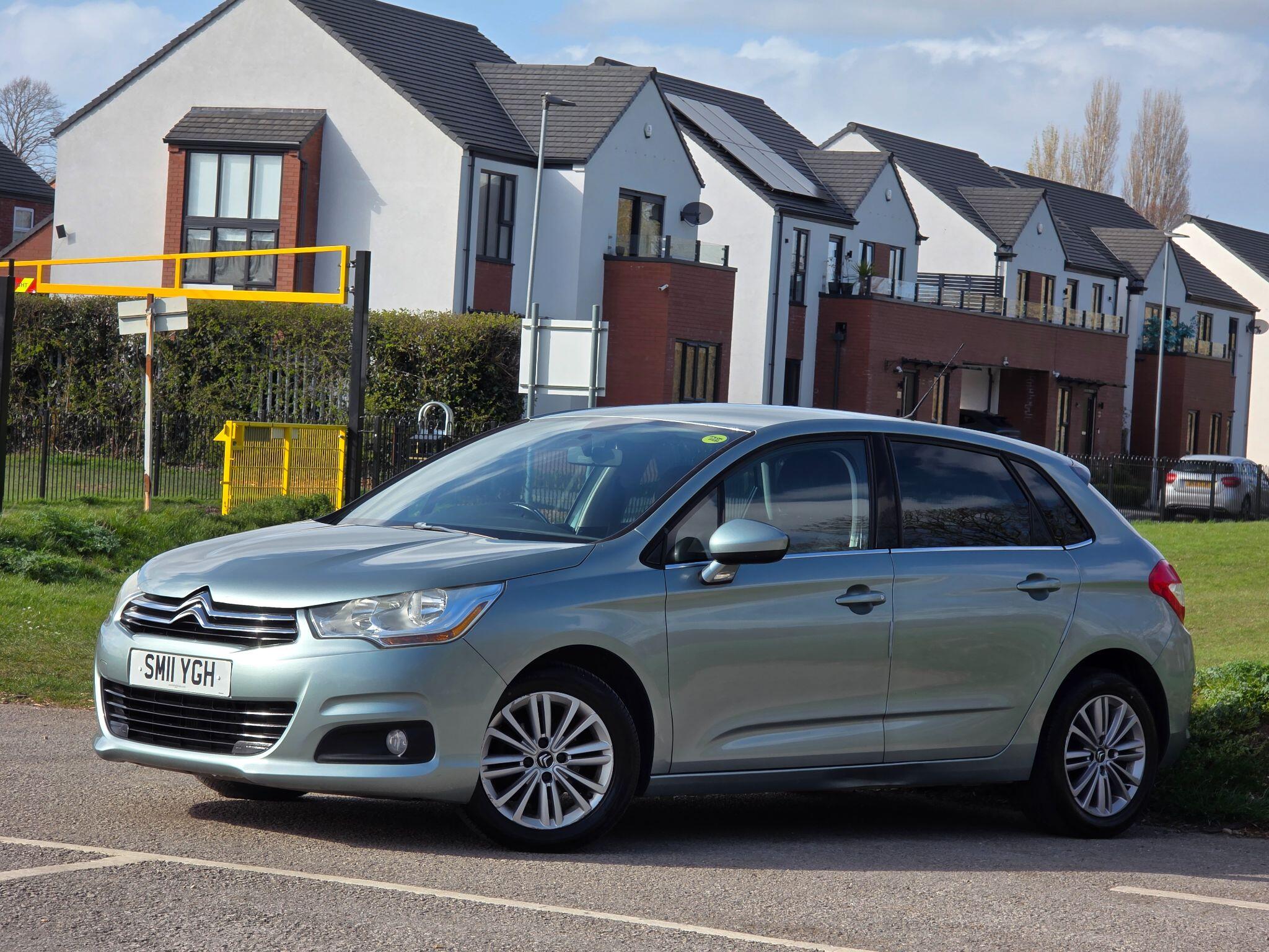 2011 Citroen C4 1.6 HDi 16V VTR+ Euro 5 5dr, exterior view 3