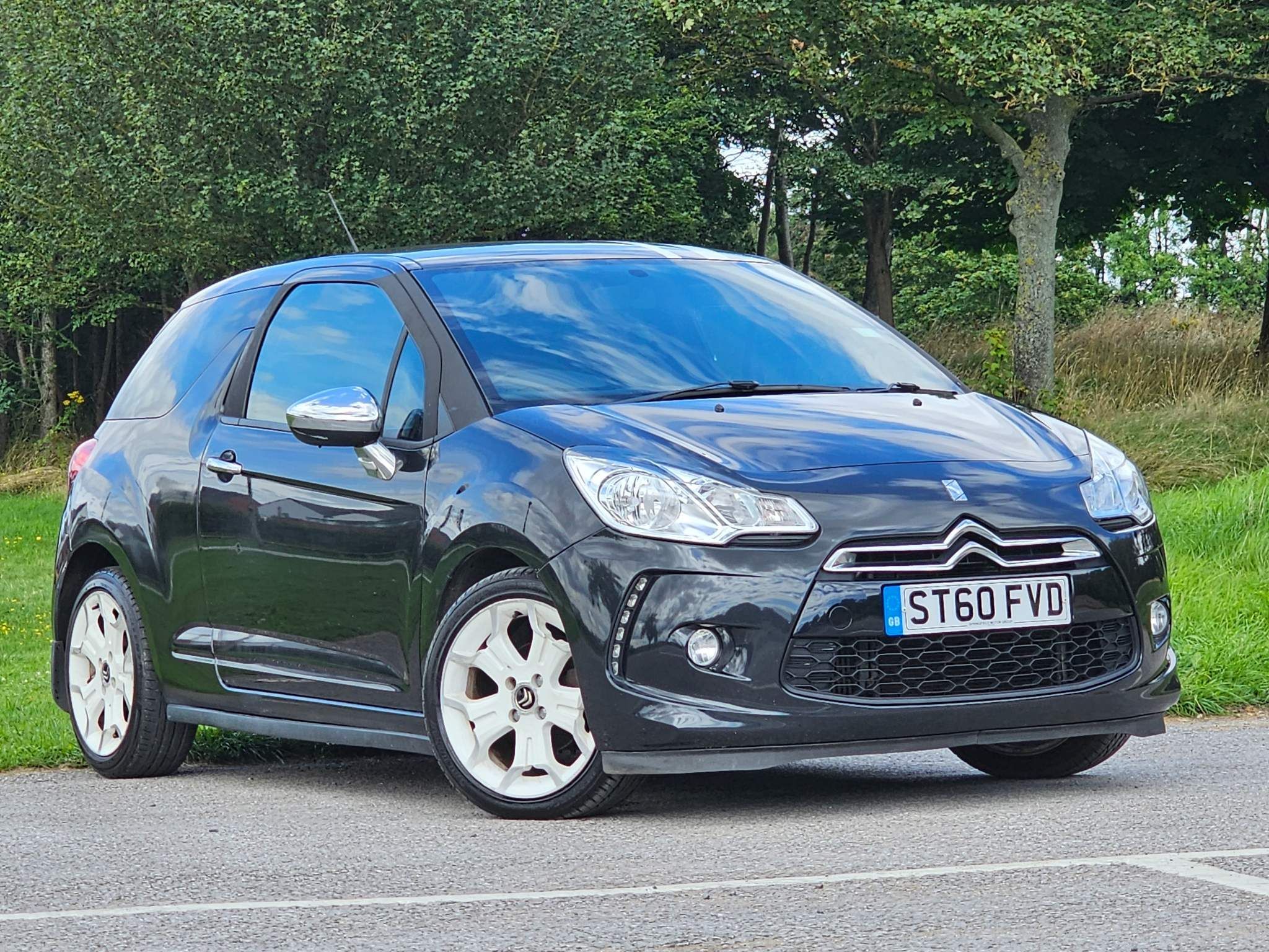 2010 Citroen DS3 1.6 HDi Black Euro 5 3dr