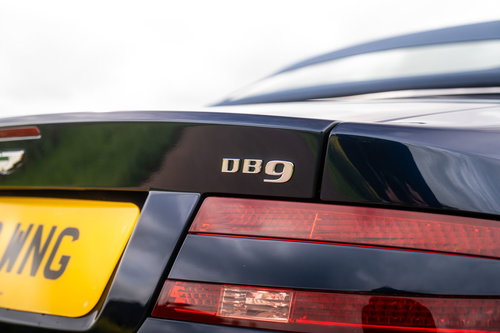 Aston Martin DB9 17