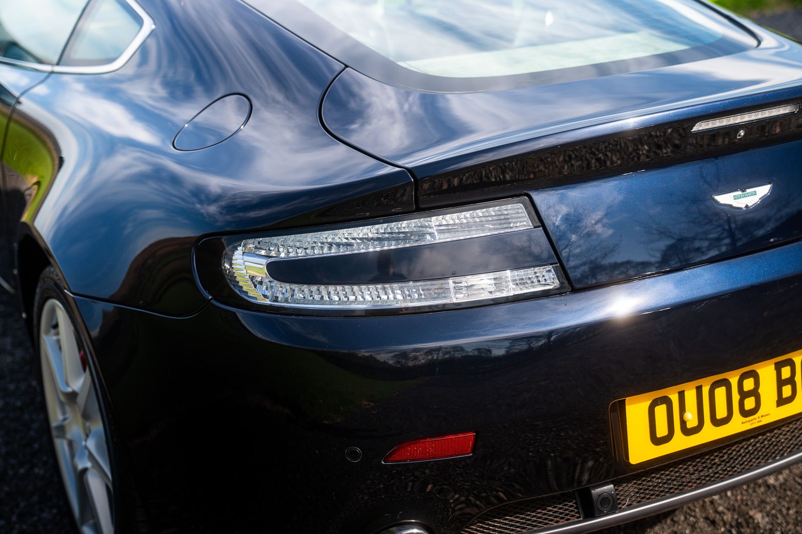 Aston Martin Vantage