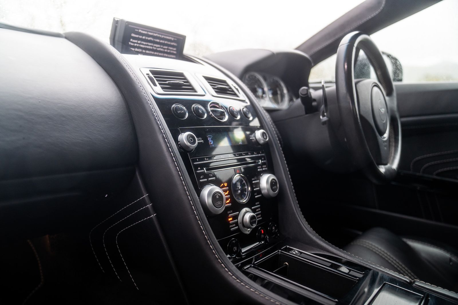 Aston Martin Vantage