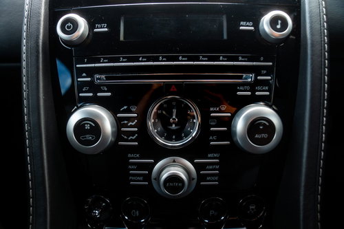 Aston Martin Vantage 34