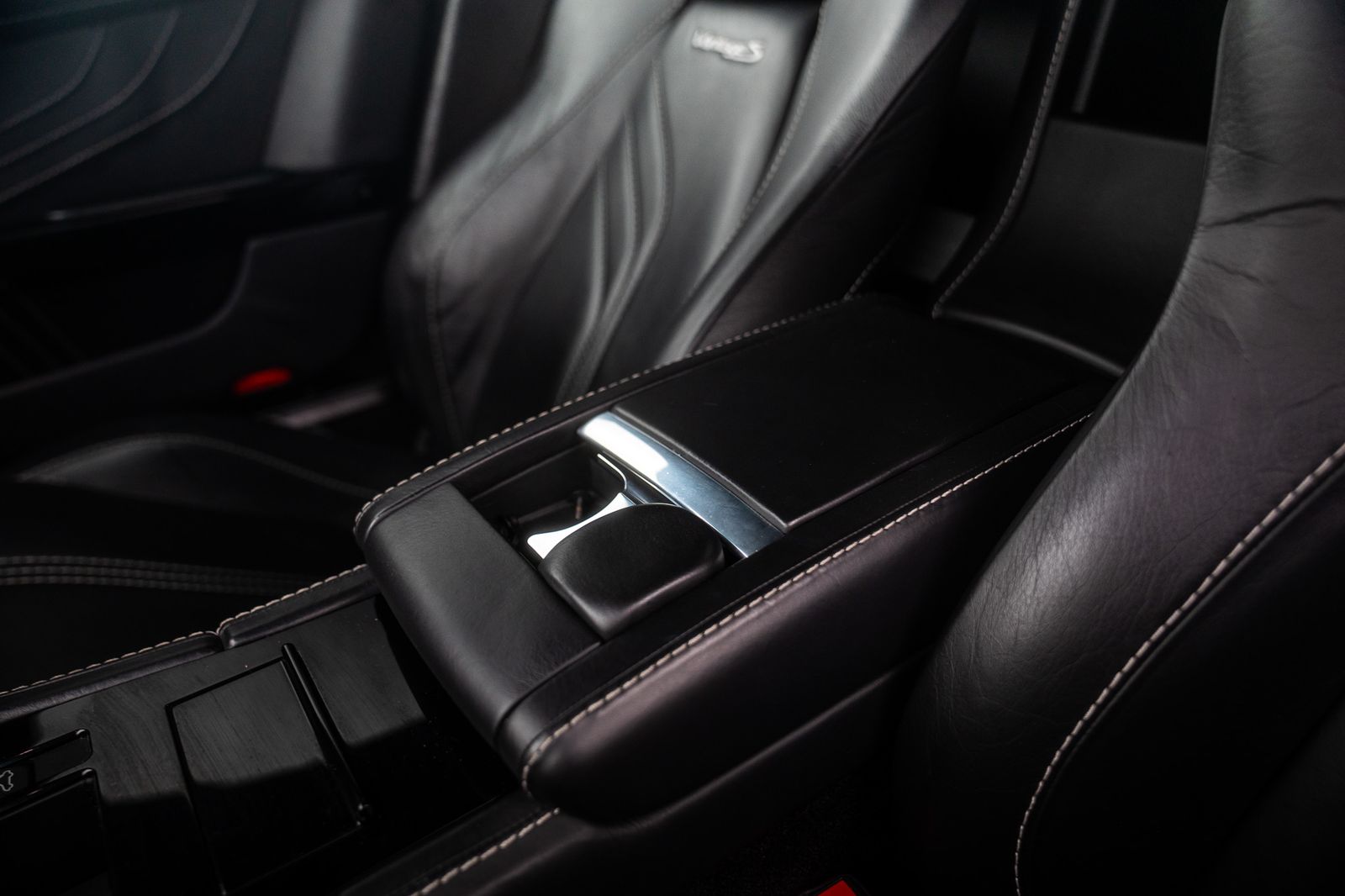 Aston Martin Vantage