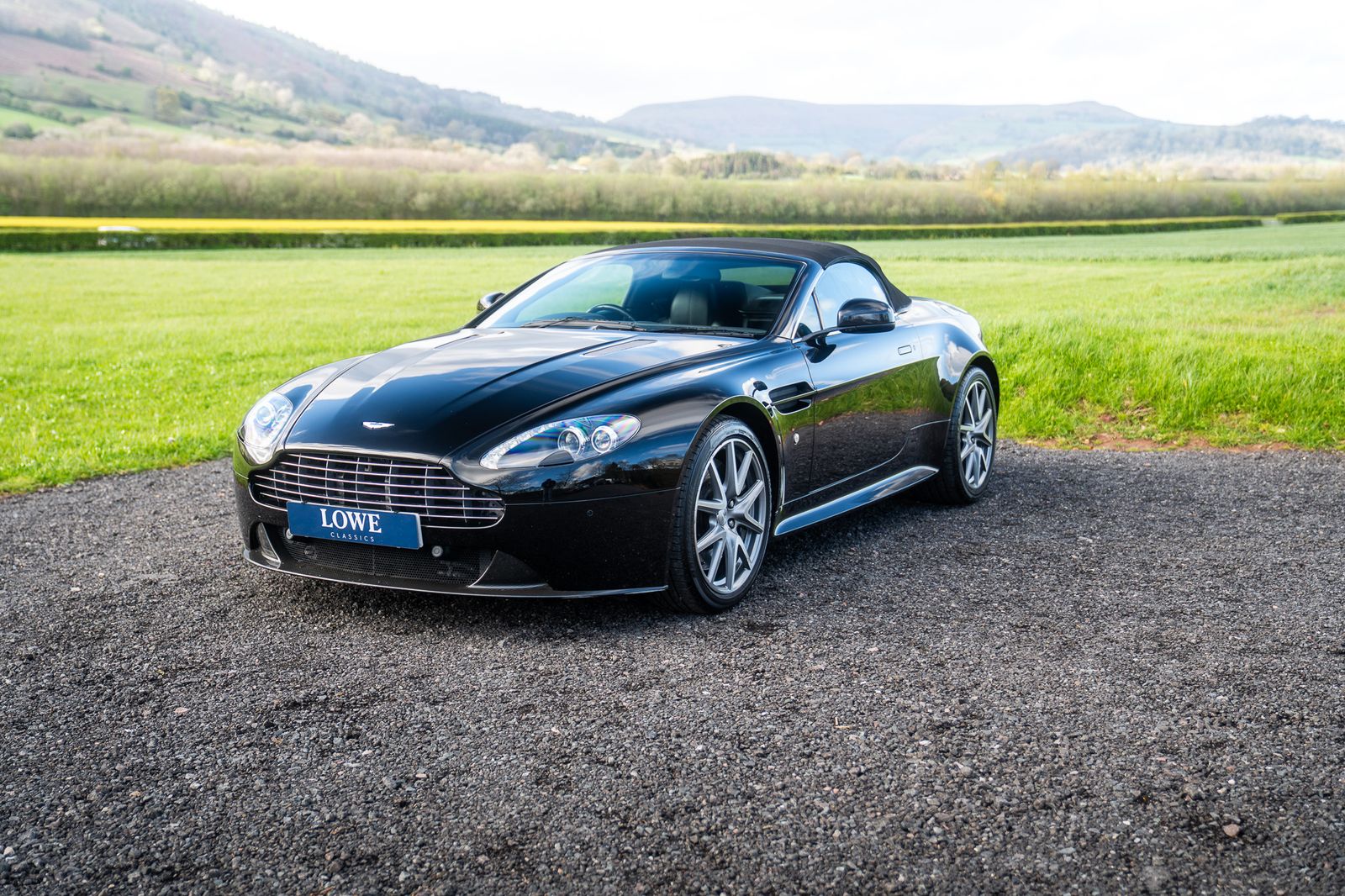 Aston Martin Vantage