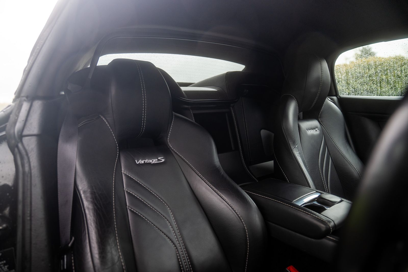 Aston Martin Vantage