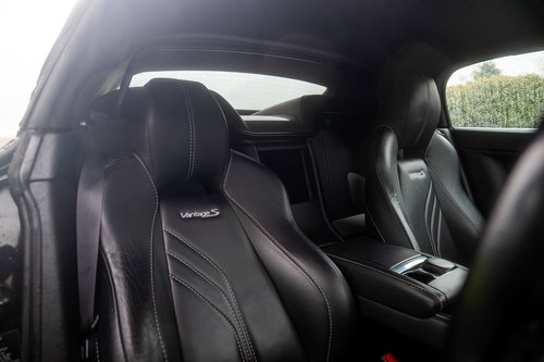 Aston Martin Vantage 10