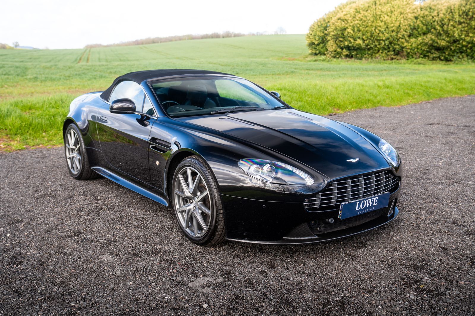 2011 Aston Martin Vantage 4.7-V8-...