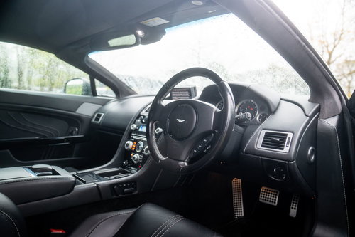 Aston Martin Vantage 9