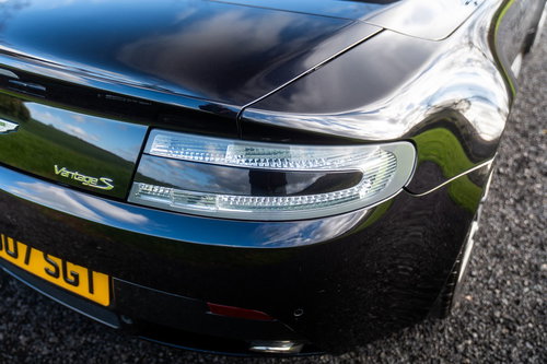 Aston Martin Vantage 29