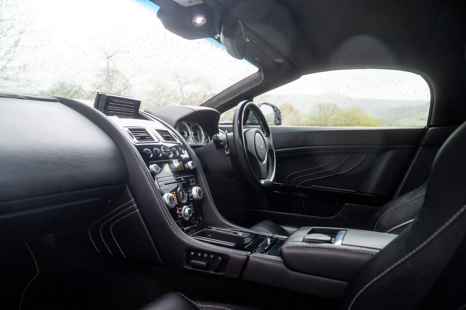 Aston Martin Vantage