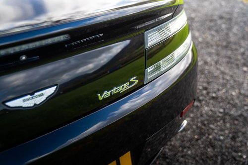 Aston Martin Vantage 28