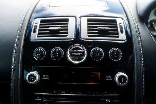 Aston Martin Vantage 33