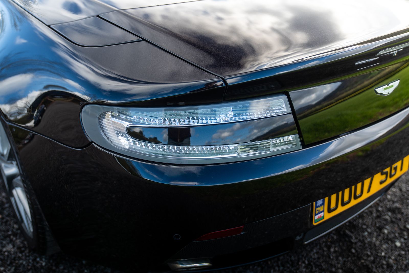 Aston Martin Vantage