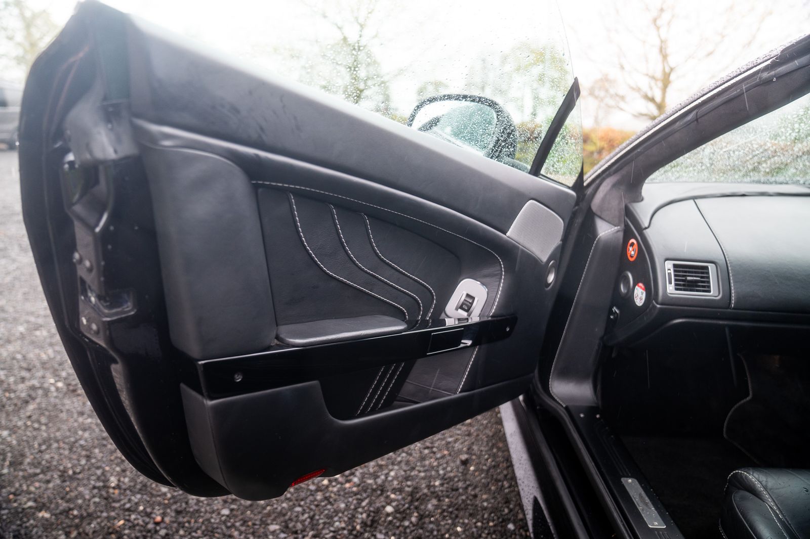 Aston Martin Vantage