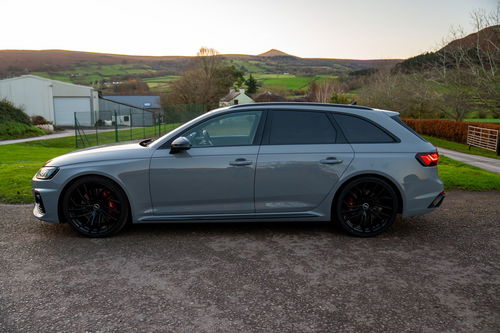 Audi RS4 Avant 7