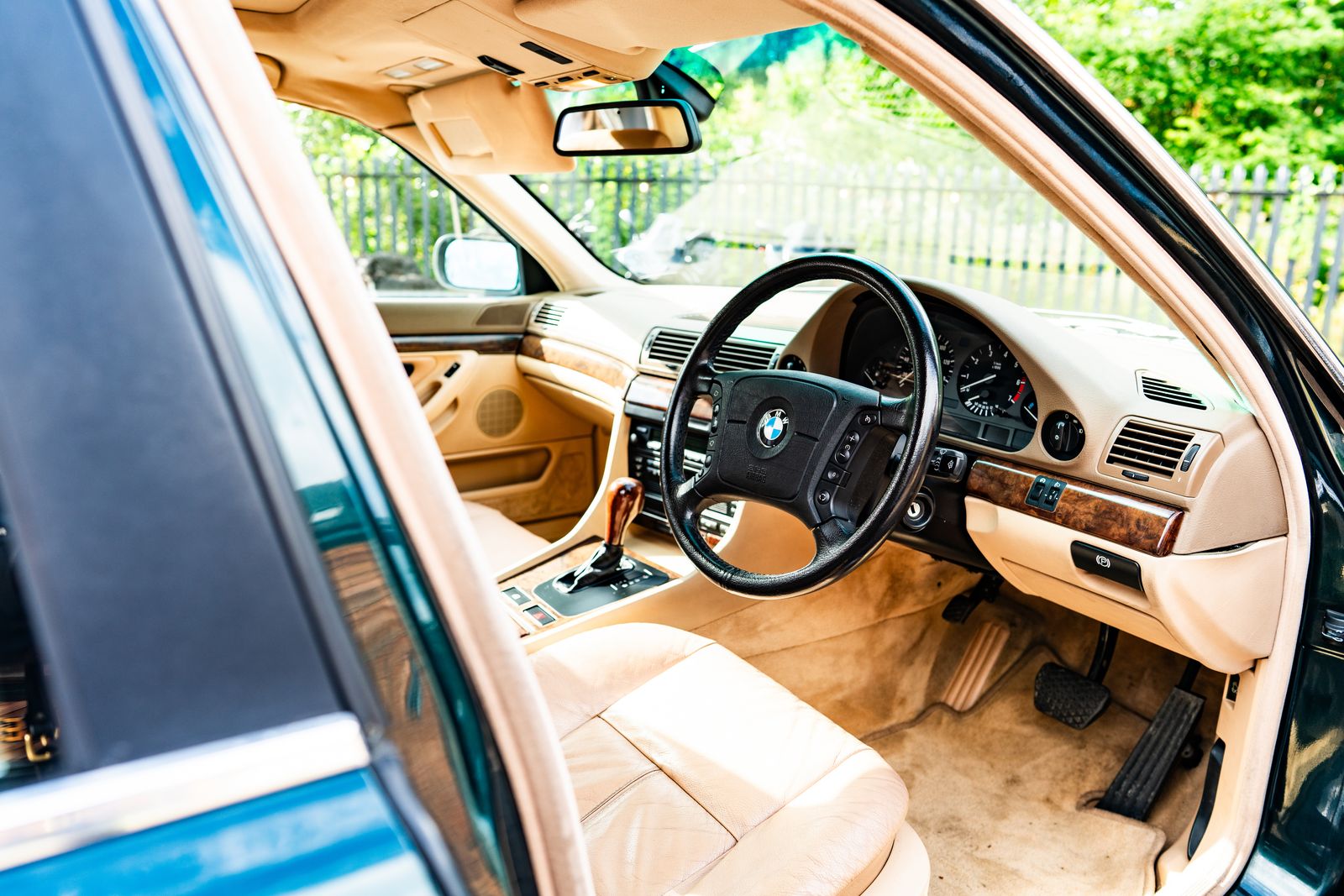 BMW 740i l auto