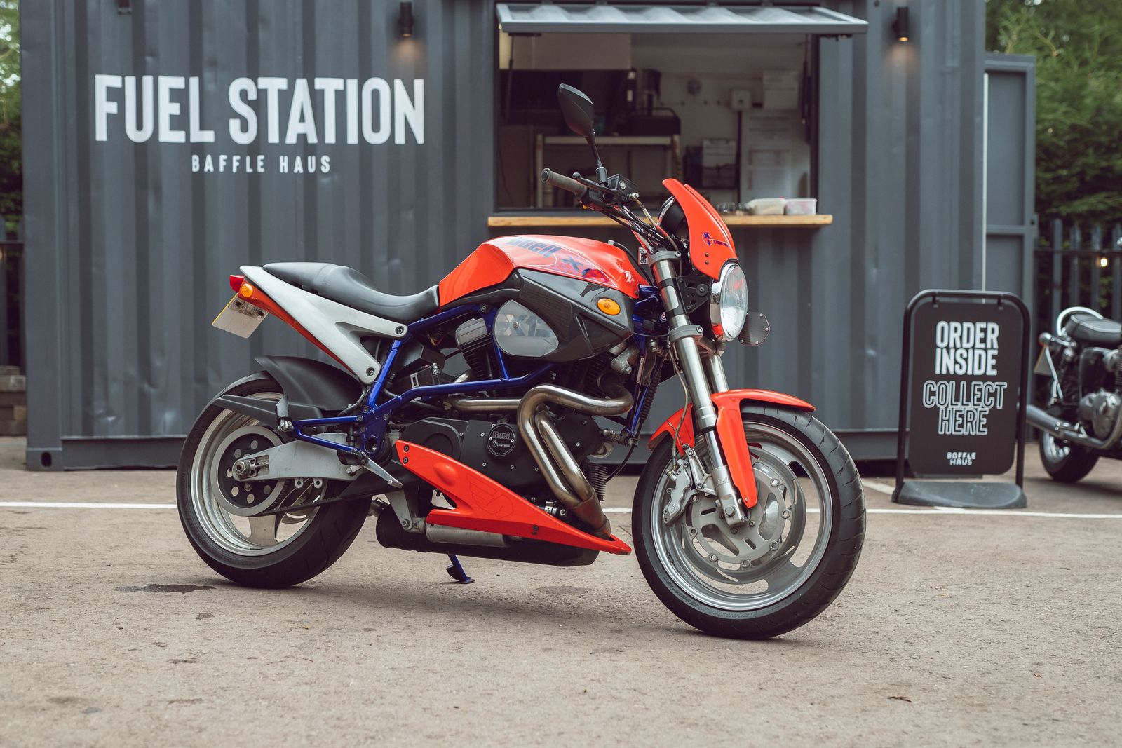 Buell S1 lightning