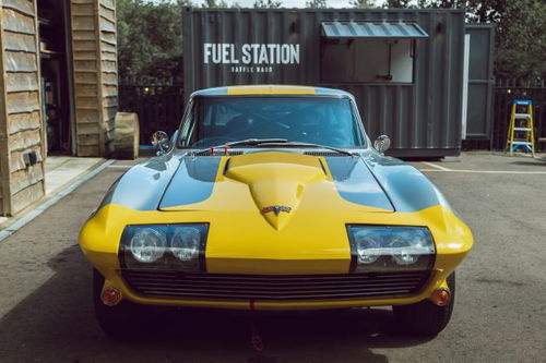 Chevrolet Corvette 1