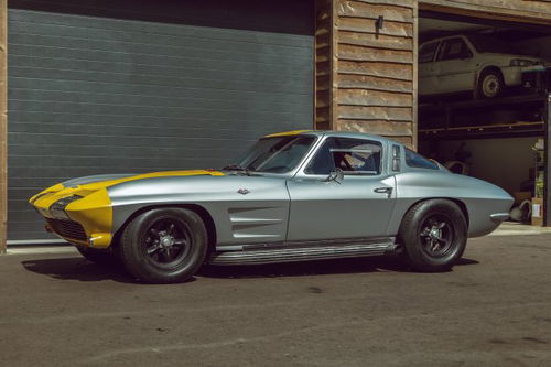 Chevrolet Corvette 5