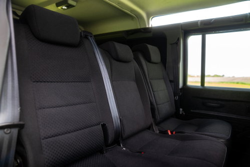 Land Rover DEFENDER 110 21