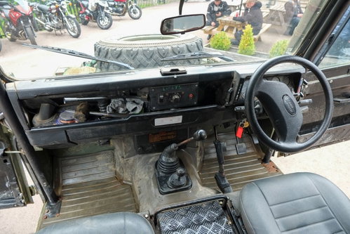 Land Rover DEFENDER 110 20