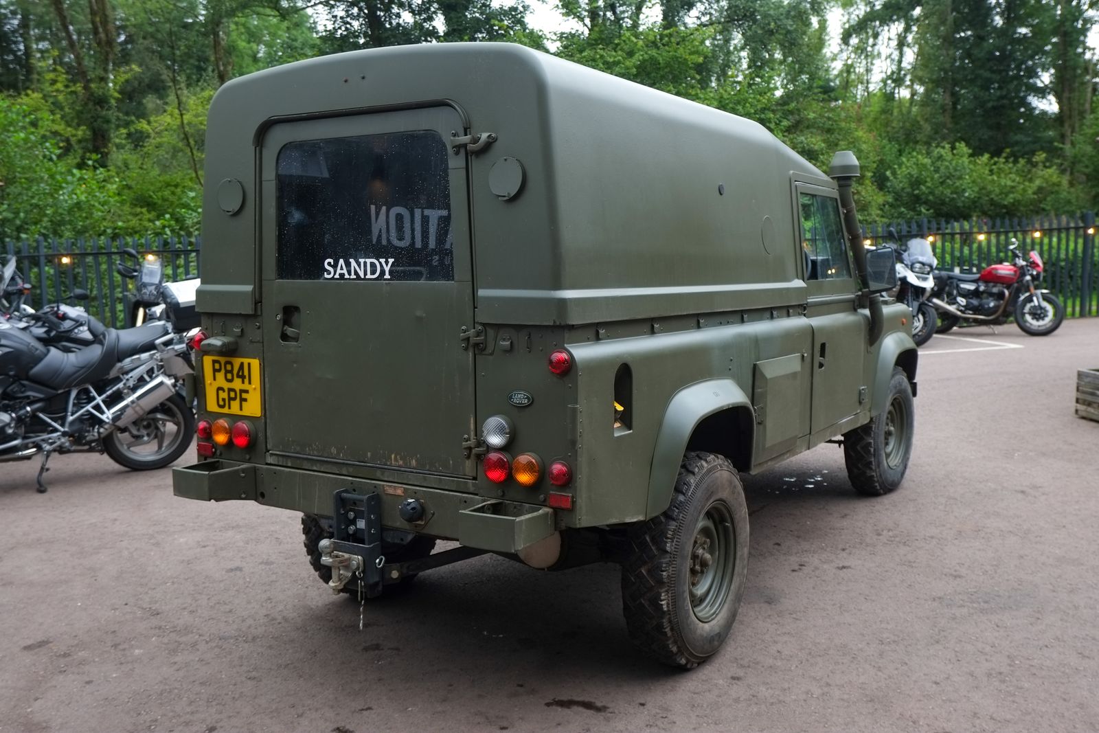 Land Rover DEFENDER 110