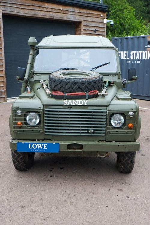 Land Rover DEFENDER 110 3
