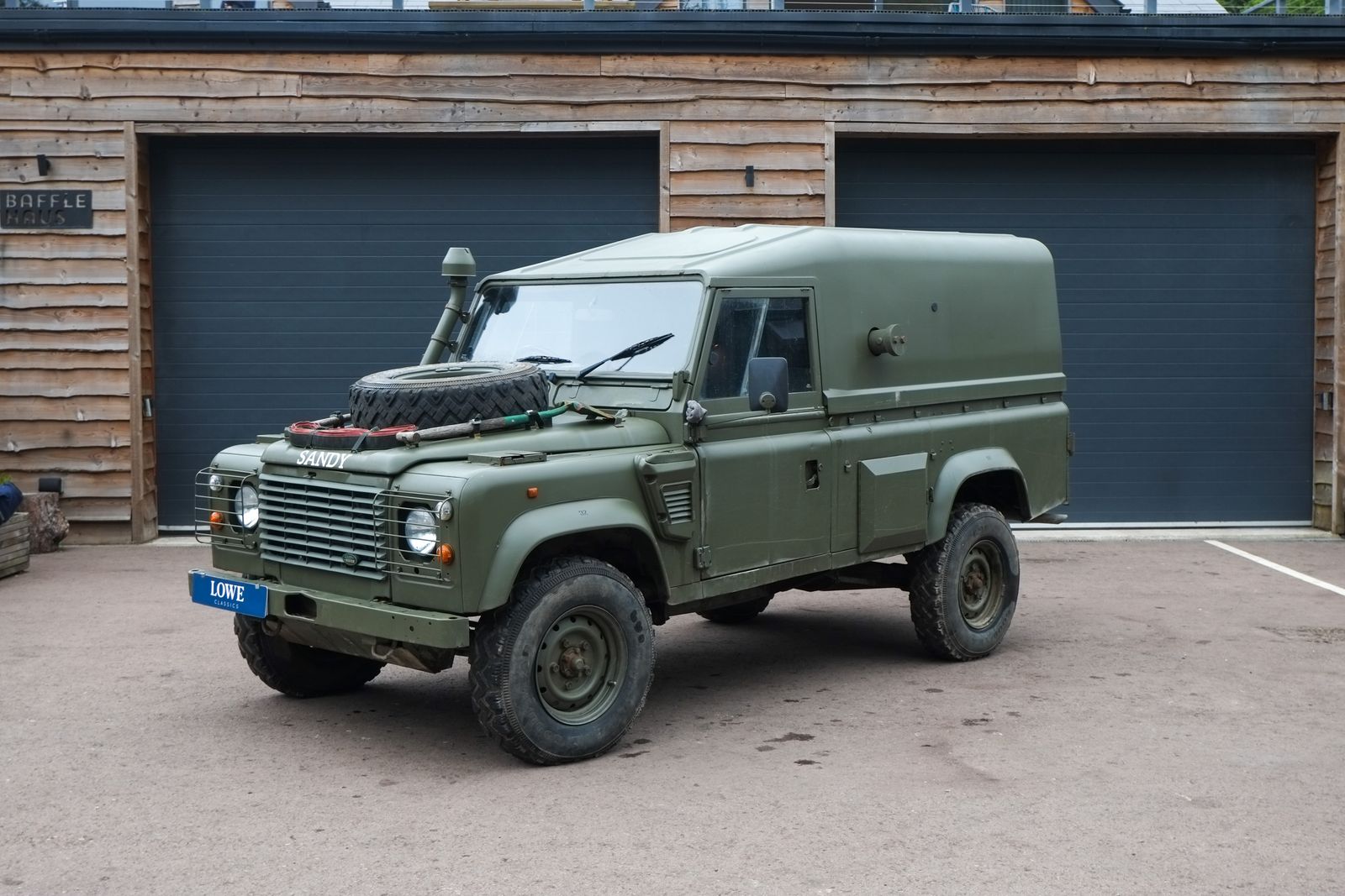 Land Rover DEFENDER 110