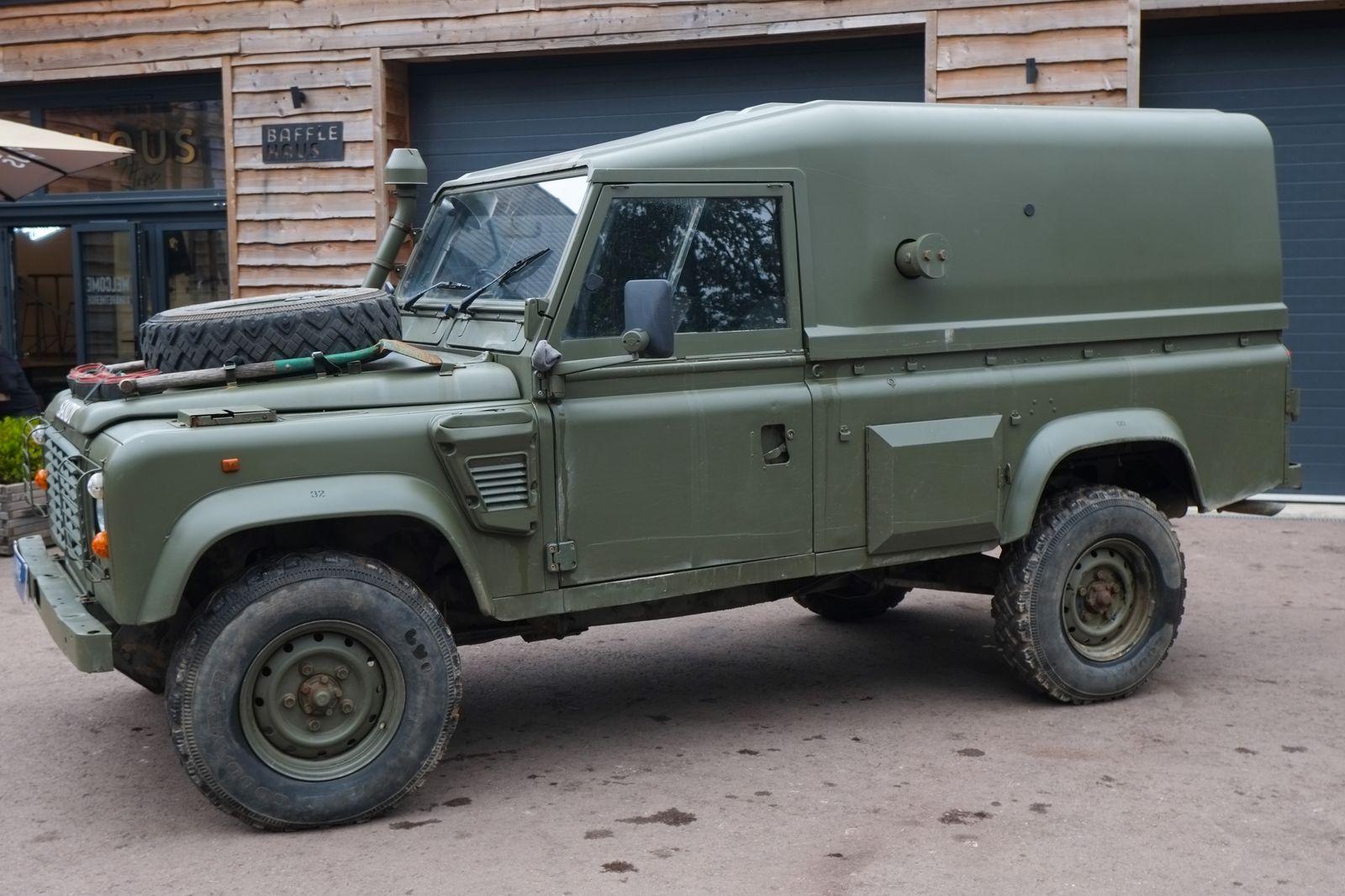 Land Rover DEFENDER 110