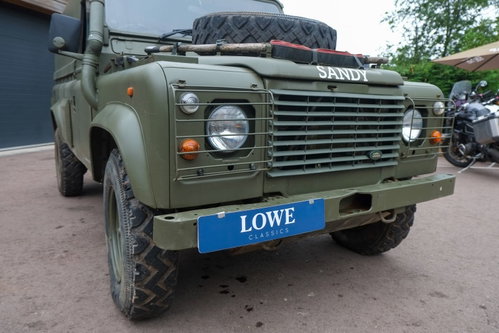 Land Rover DEFENDER 110 4