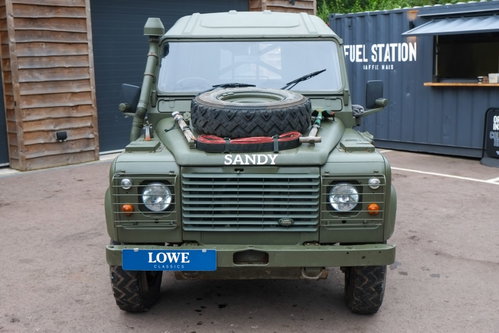 Land Rover DEFENDER 110 2