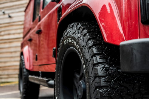 Land Rover DEFENDER 110 7