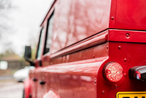 Land Rover DEFENDER 110 12