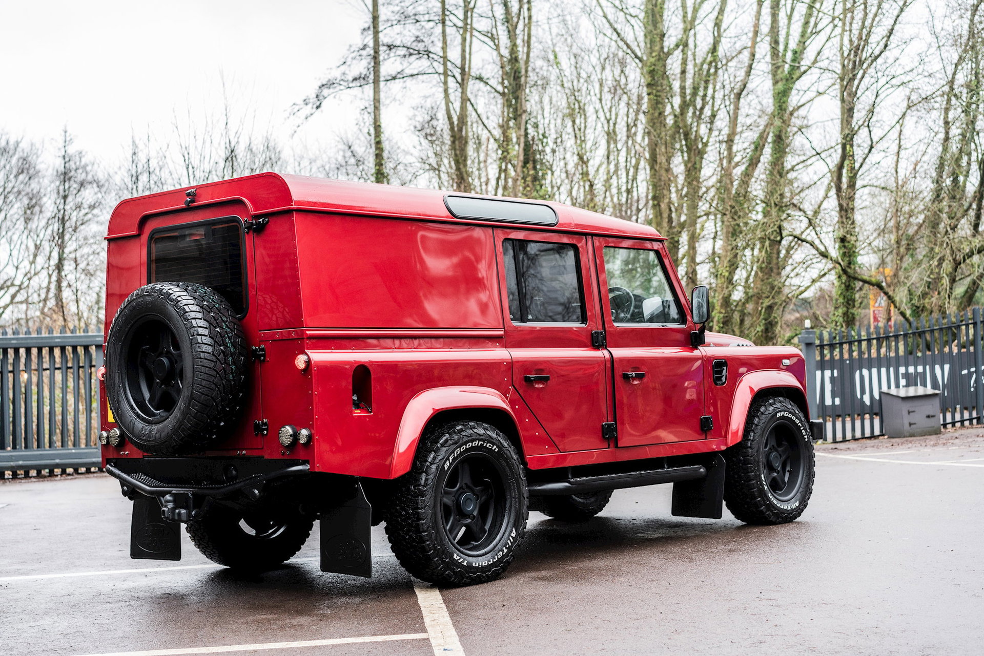 Land Rover DEFENDER 110