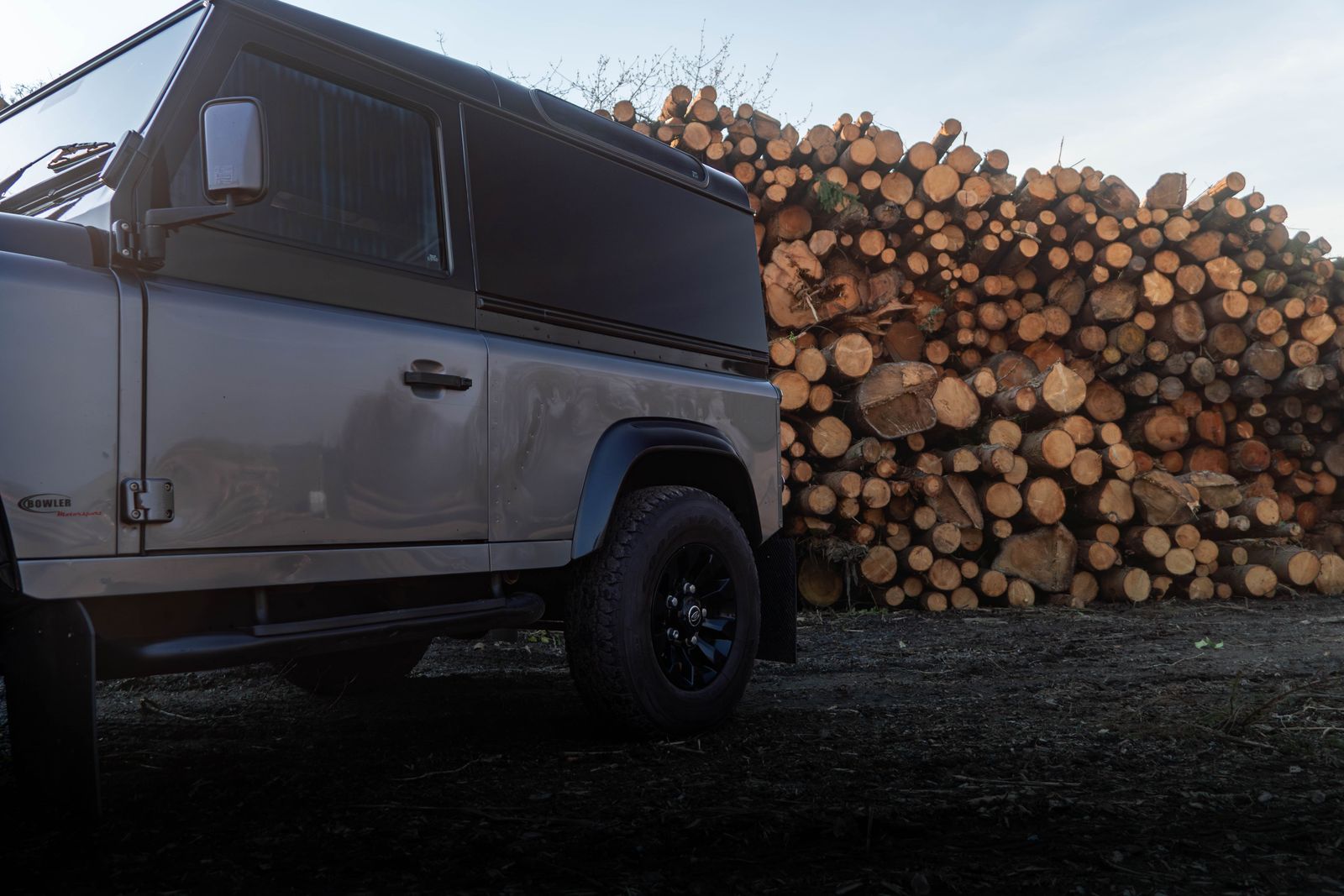 Land Rover Defender 90