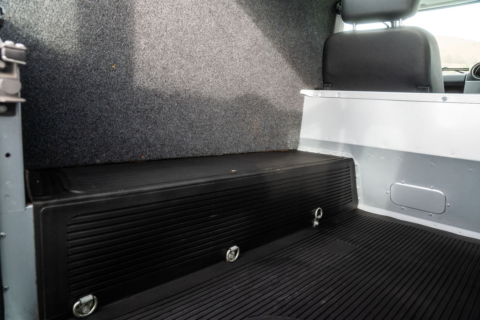 Land Rover Defender 90