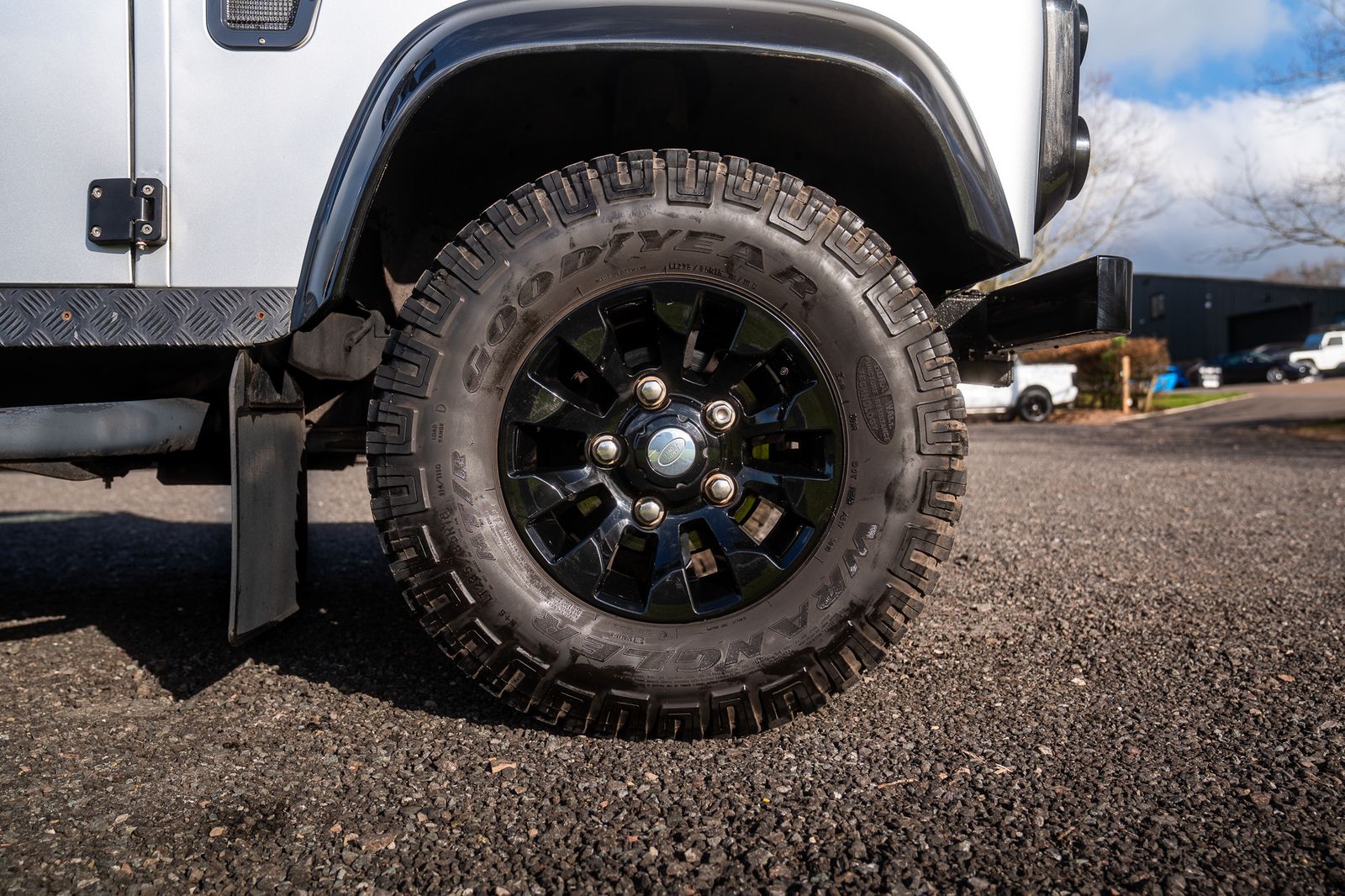 Land Rover Defender 90