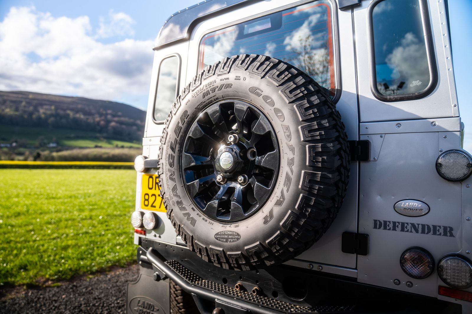 Land Rover Defender 90