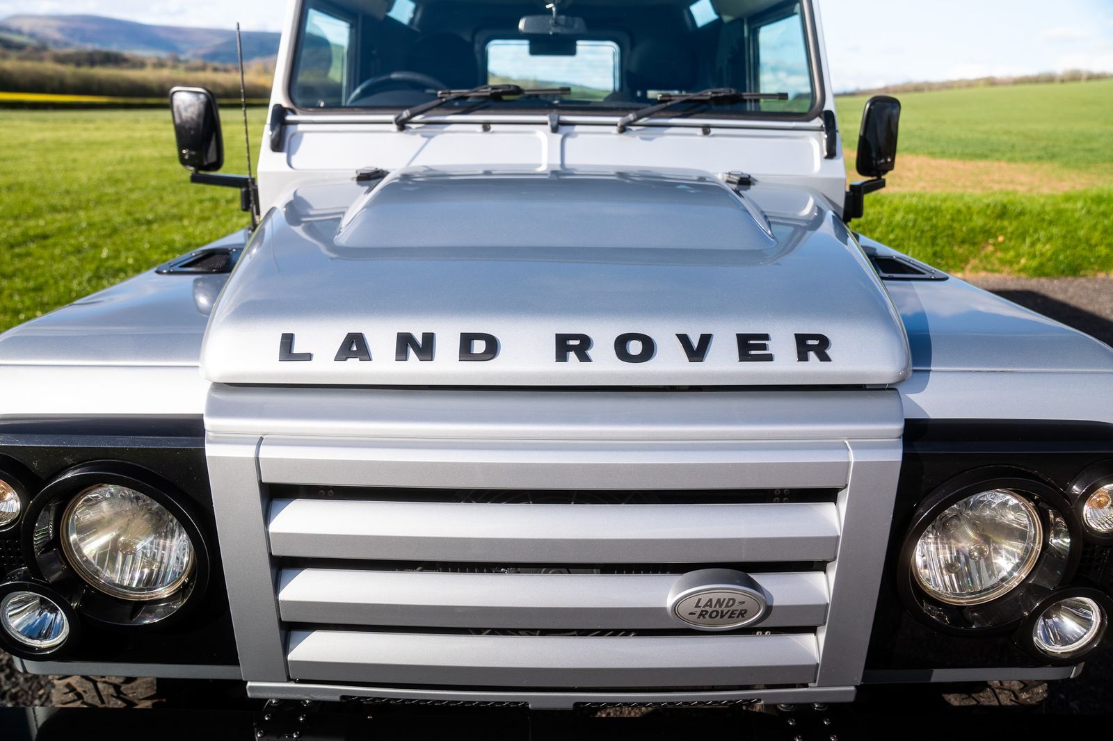 Land Rover Defender 90