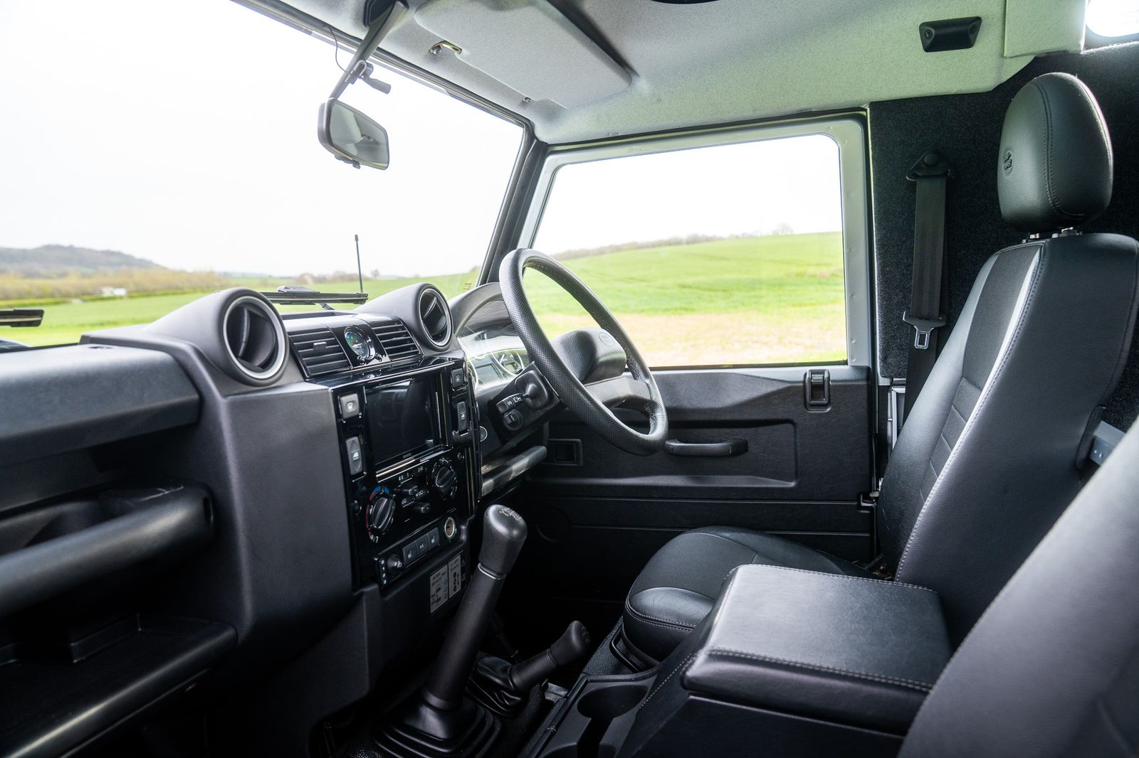 Land Rover Defender 90