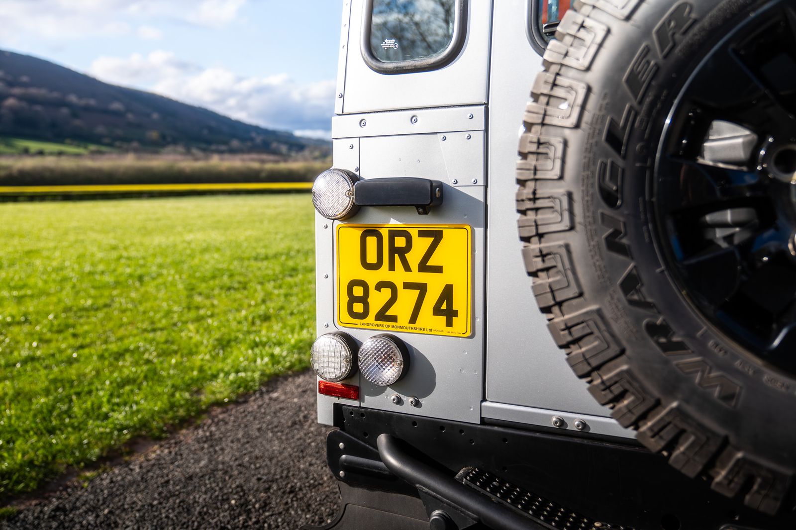 Land Rover Defender 90