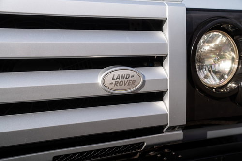 Land Rover Defender 90 8